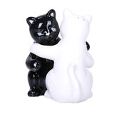 ^ HUGGING CATS S & P C/48 MINIMUM OF 4